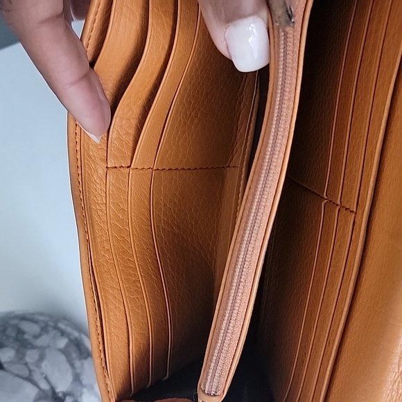 Gucci Soho Tangerine Long Wallet - Picture 10 of 12